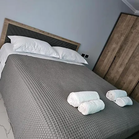 Edi 1 Center * Tirana