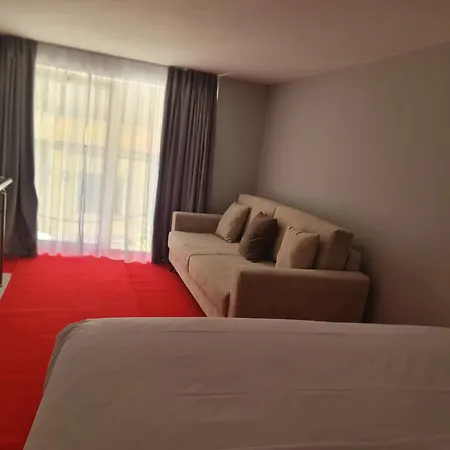 Apartment Edi 1 Center