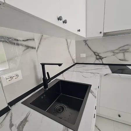 Apartment Edi 1 Center *