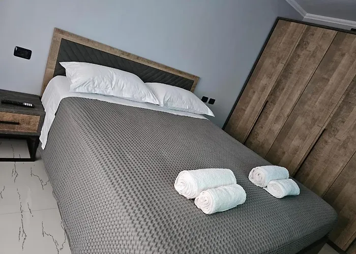 Edi 1 Center * Tirana